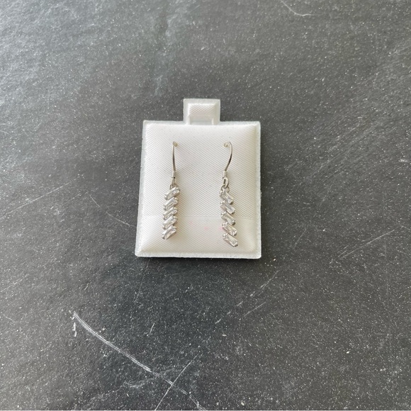 Sterling silver 925 cubic zirconium dangle earrings - Picture 3 of 10